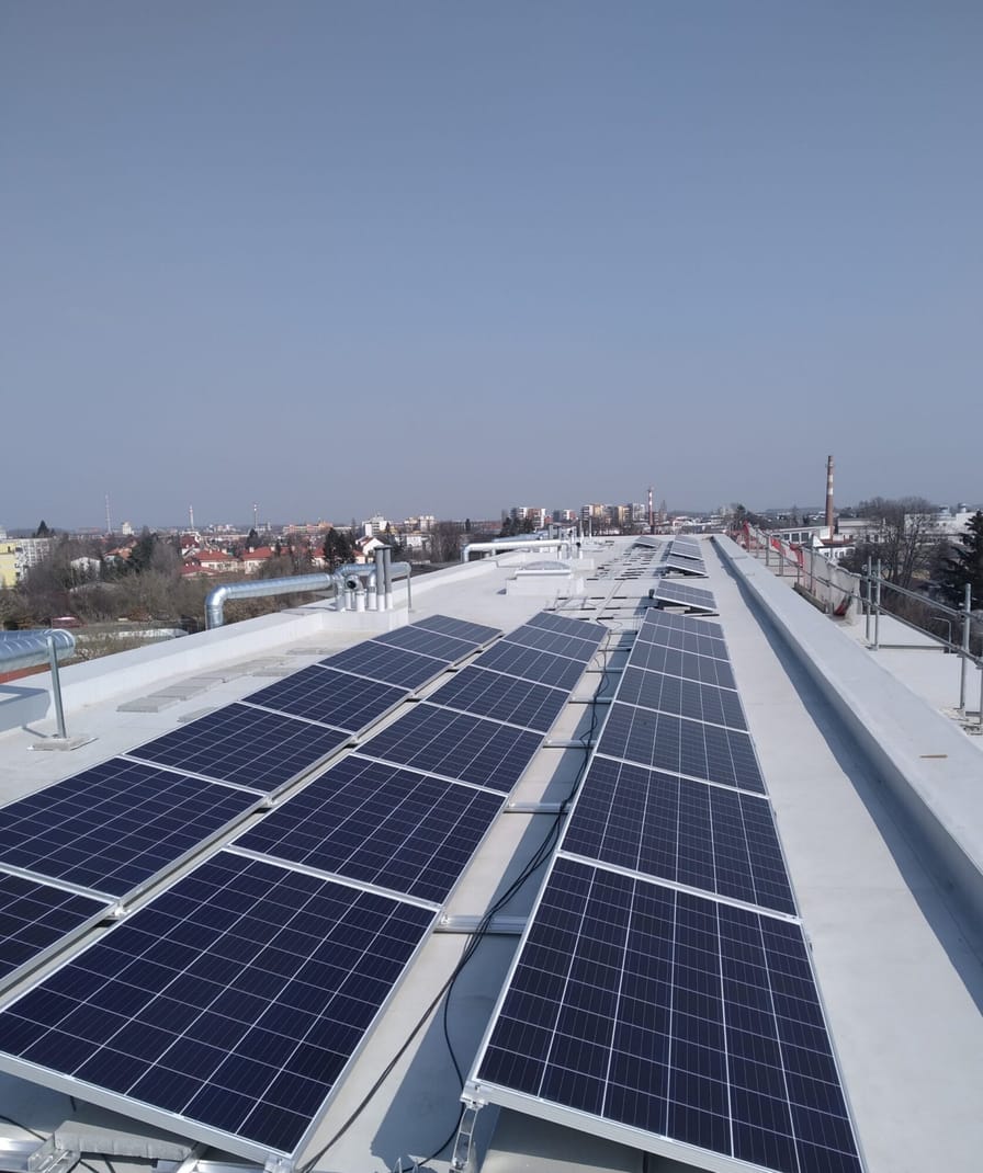 Nová zelená úsporám: Dotace na fotovoltaiku pro bytové domy až 500.000 Kč